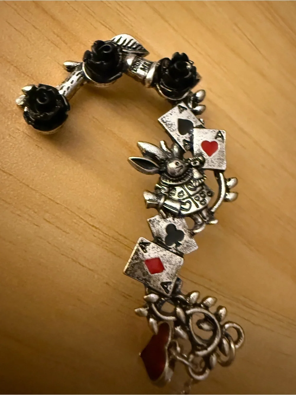 “Hot Topic” Silver Ear Cuff Alice in Wonderland Official Lewis Carroll